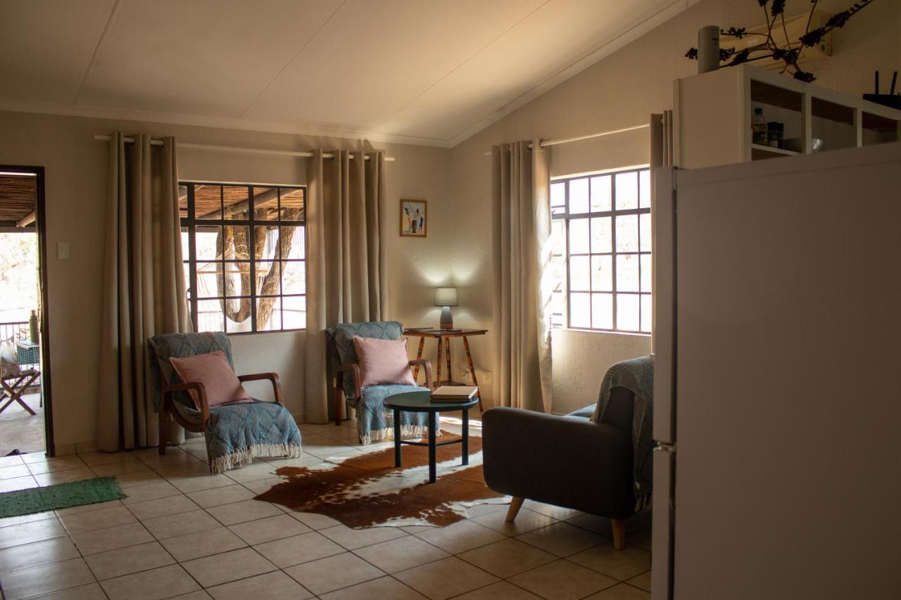 Hello Kruger Hideaway Cottage & Skilpad Studio 玛洛斯帕克 外观 照片