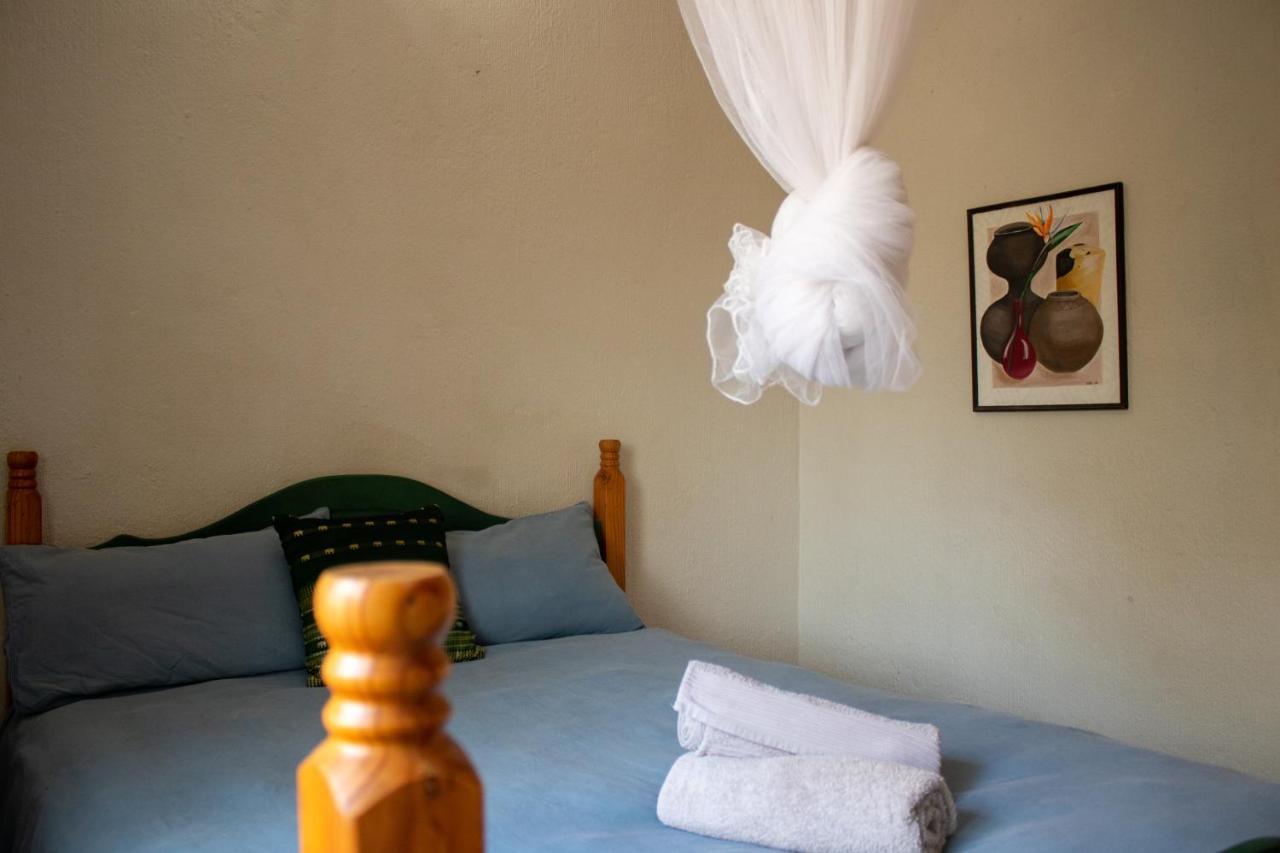 Hello Kruger Hideaway Cottage & Skilpad Studio 玛洛斯帕克 外观 照片